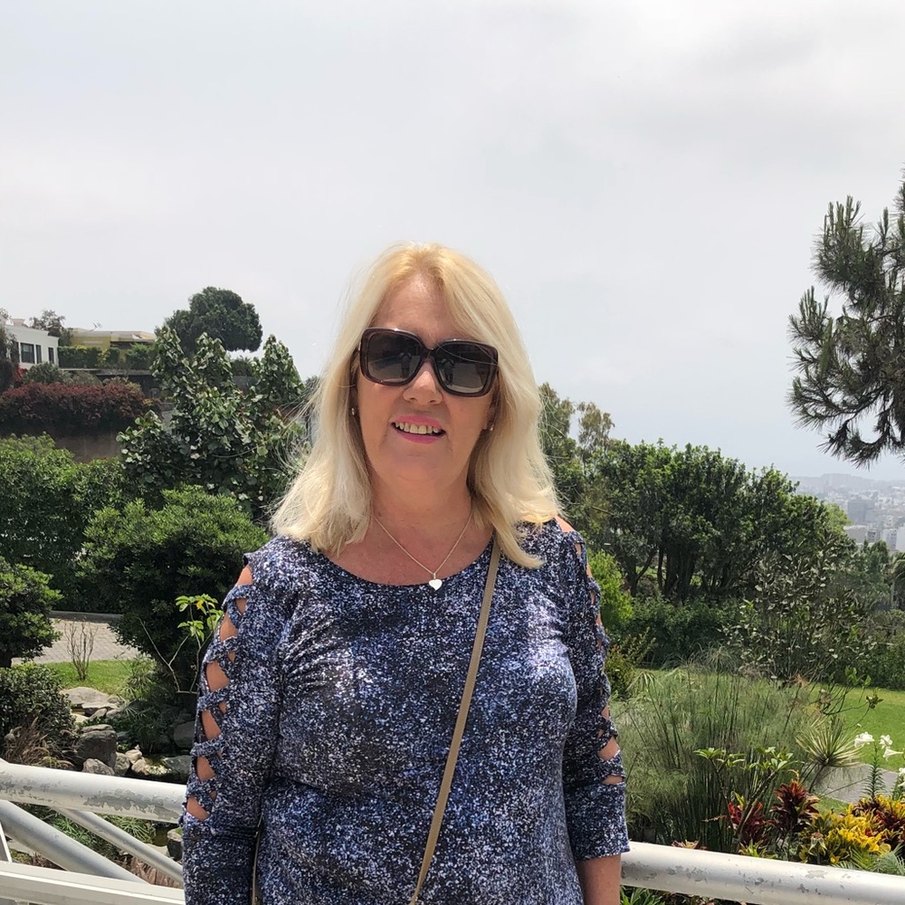 Meet your Posher, Maria elena